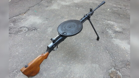 В Подмосковье выбросили в мусор пулемет