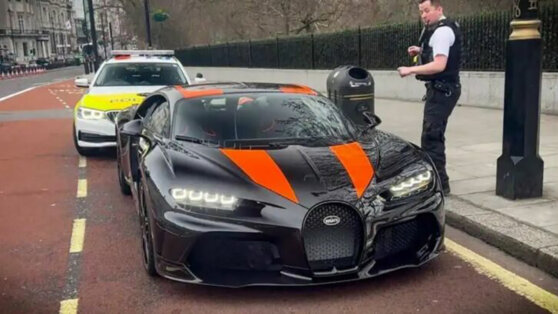 Блогера остановили за езду на редком Bugatti без номеров