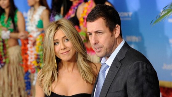 Дженнифер Энистон показала кадры со съемок новой комедии