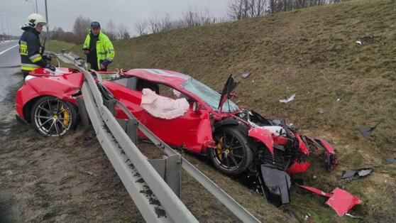 В Польше Ferrari за 25 миллионов рублей превратили в кучу металлолома