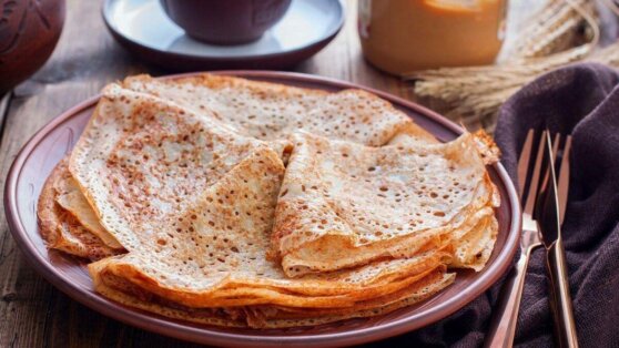 Диетолог посоветовала готовить блины на необычных видах муки