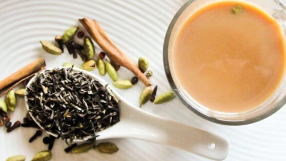 Как приготовить чай с молоком и кардамоном