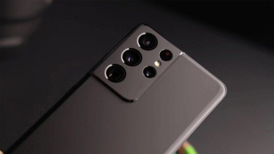 Новый Samsung Galaxy S22 уступил iPhone 3-летней давности