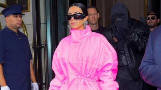 Пуховики одного цвета стали трендом среди знаменитостей