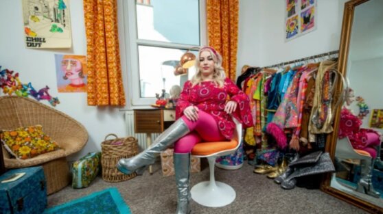 Девушка собрала коллекцию винтажных вещей на сотни тысяч рублей