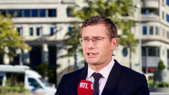 Репортера сравнили с Джеймсом Бондом после эфиров на 6 языках