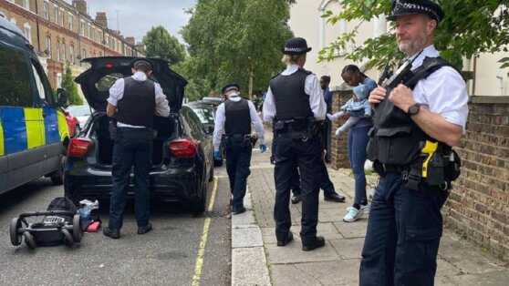 Полиция более 50 километров гналась за преступником с правами из Леголенда