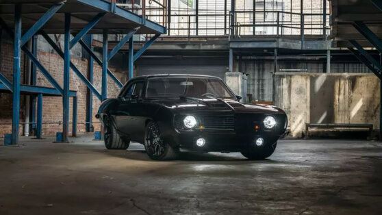 Легендарный Chevrolet Camaro переделали по заказу Джо Рогана