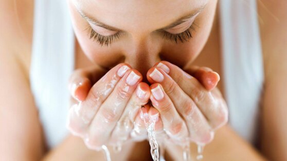 40-летняя женщина решила отказаться от умывания и омолодилась