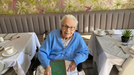 Женщина назвала причину долголетия в преддверии своего 108-го дня рождения