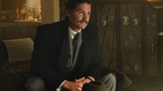 Звезда сериала «Пенниуорт» снимется в триллере М. Найта Шьямалана