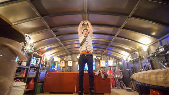 Британец сделал бункер на своем участке и вырыл подземный тоннель