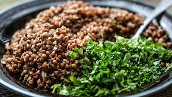 Диетолог назвала 5 доступных продуктов, укрепляющих нервы