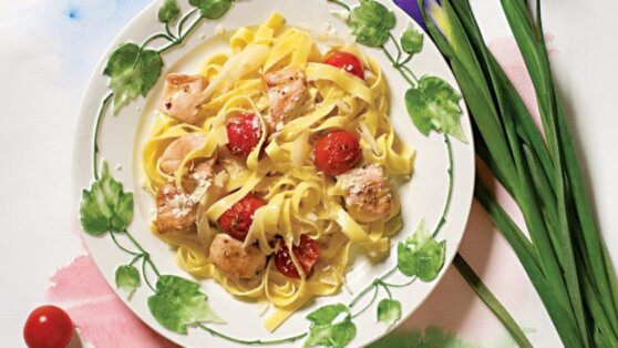 Как приготовить тальятелле с куриным филе и помидорами черри