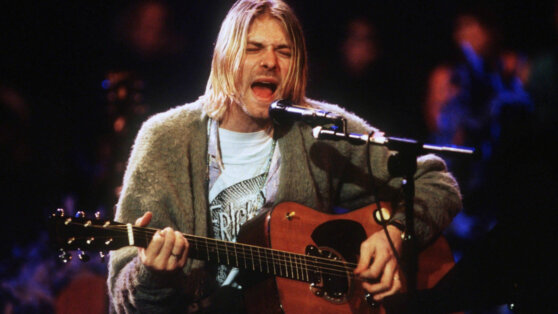 Гитара Курта Кобейна из клипа Smells Like Teen Spirit уйдет с молотка Гитара Курта Кобейна из клипа Smells Like Teen Spirit уйдет с молотка
