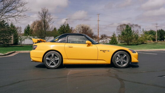 Редкую Honda S2000 продали на аукционе за рекордную сумму Редкую Honda S2000 продали на аукционе за рекордную сумму