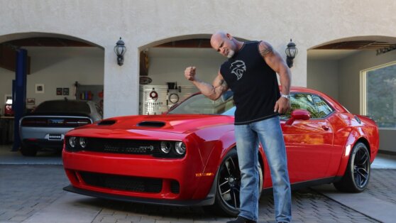 Dodge открыл вакансию главного по пончикам