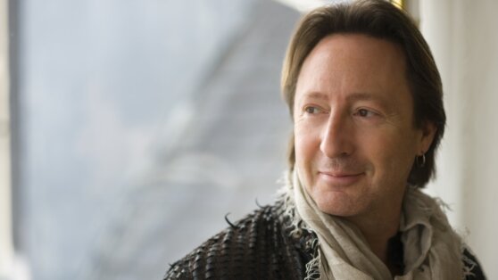 Сын Джона Леннона нарушил обещание и спел Imagine