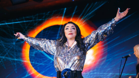 Лолита объяснила нехватку времени на дочь