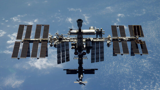 Опубликованы уникальные снимки МКС с завершенным российским сегментом Опубликованы уникальные снимки МКС с завершенным российским сегментом