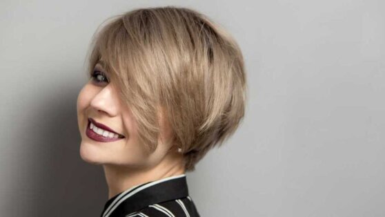 Стрижка из 90-х стала новым трендом весной 2022 года