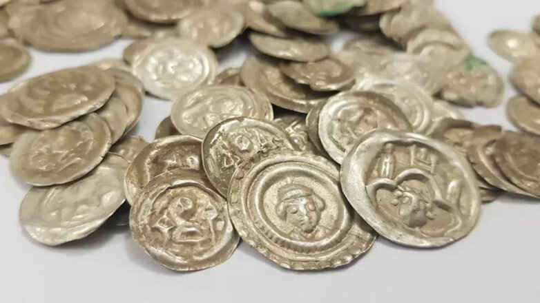 средневековые монеты