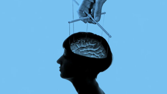 Как распознать манипулятора: признаки нездоровых отношений