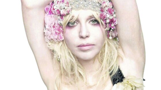 Кортни Лав пожалела Эмбер Херд