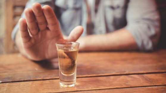 Ученые победили алкоголизм с помощью редактирования генов