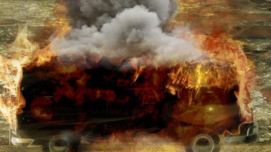 Женщина-водитель спасла 40 детей из горящего автобуса