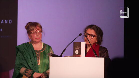 Букеровскую премию впервые получила книга на хинди Букеровскую премию впервые получила книга на хинди