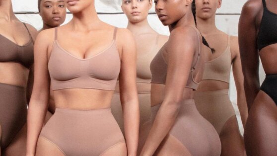 Бренд Ким Кардашьян создал линию нижнего белья для инвалидов