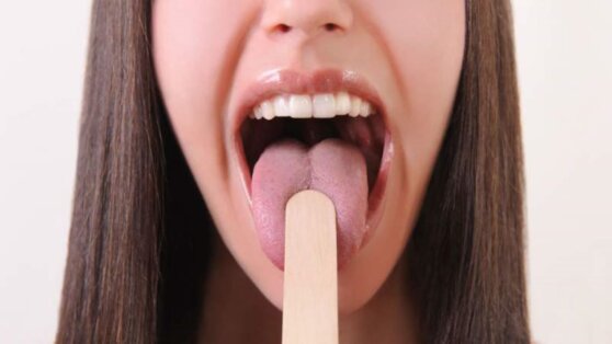 После операции на миндалинах женщина заговорила с акцентом