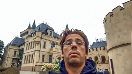 Замок Галкина и Пугачёвой резко упал в цене