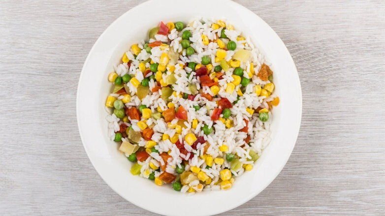 рисовый салат с овощами
