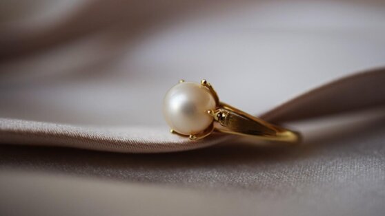 Мужчина спас из горящей машины кольцо и сделал любимой предложение