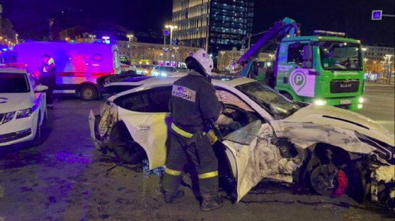 Стример Nekoglai попал в аварию в Москве Стример Nekoglai попал в аварию в Москве
