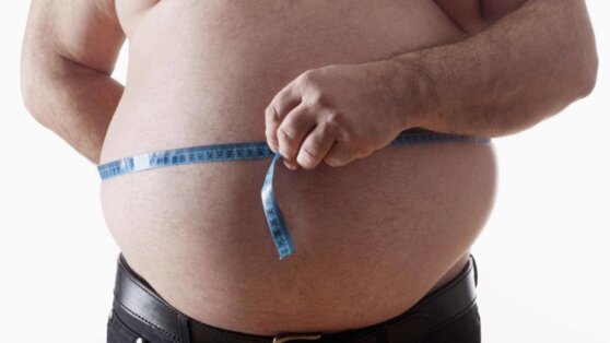 «Пивной живот» может повысить риск рака простаты у мужчин