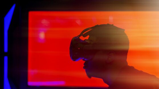 В виртуальной реальности научились имитировать поцелуи