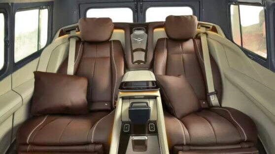 УАЗ «Буханку» зарядили интерьером от Maybach УАЗ «Буханку» зарядили интерьером от Maybach