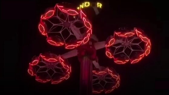 В Анапе люди почти час провисели на сломанном аттракционе