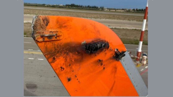 Что будет, если в самолет попадет молния: EasyJet показала результат