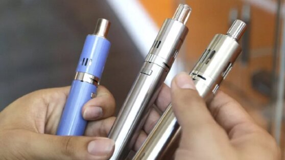 Нарколог раскрыл главные опасности электронных сигарет