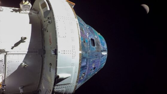 Корабль Orion выполнил маневр для выхода на дальнюю орбиту Луны Корабль Orion выполнил маневр для выхода на дальнюю орбиту Луны