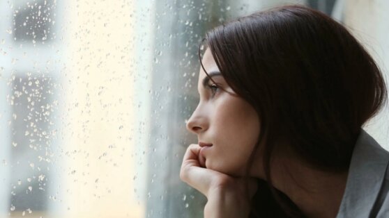 Психолог рассказала, как грустить правильно