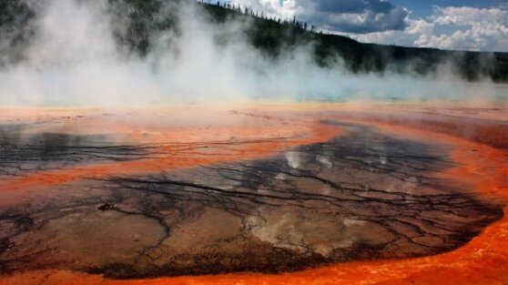 В кальдере Йеллоустонского супервулкана скопилось больше магмы, чем думали ученые