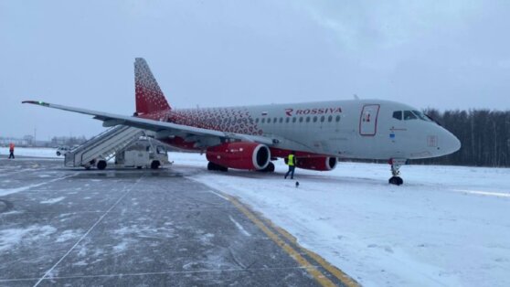 В Пулково самолет не смог взлететь из-за сильного ветра
