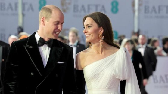 Кейт Миддлтон вышла в свет в старом платье