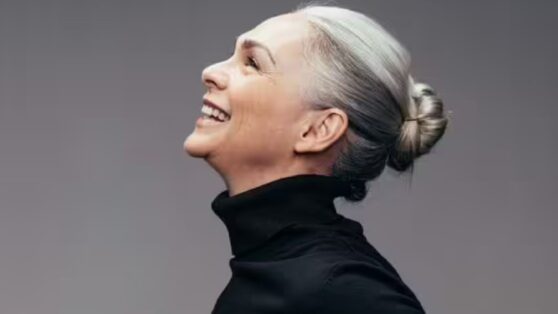 Парикмахер назвала прическу, которая старит