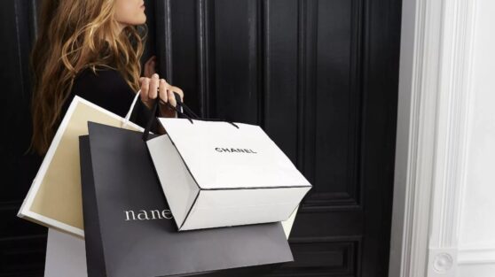 Блогер назвала безвкусицей одежду трех известных брендов